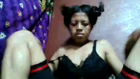 Snapshot of henitsaldy chatting on June 1, 2026, 6:42 pm henitsaldy online show from June 1, 2026, 6:42 pm