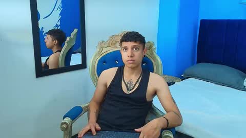 Hennesyy  online show from March 4, 2026, 9:43 pm