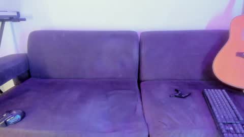 henrik_senn online show from December 3, 2025, 11:25 pm