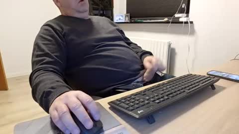 Snapshot of henrikrp1971 chatting on January 5, 2025, 9:03 pm henrikrp1971 online show from January 5, 2025, 9:03 pm