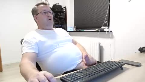 Snapshot of henrikrp1971 chatting on January 7, 2025, 6:56 pm henrikrp1971 online show from January 7, 2025, 6:56 pm