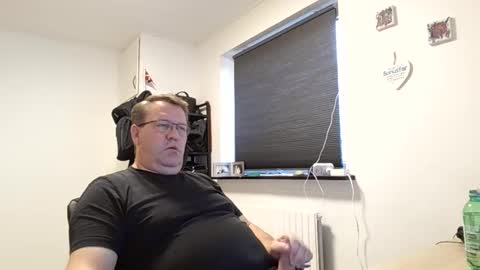 Snapshot of henrikrp1971 chatting on January 17, 2025, 1:03 pm henrikrp1971 online show from January 17, 2025, 1:03 pm