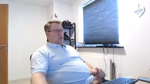 Snapshot of henrikrp1971 chatting on March 7, 2025, 11:51 am henrikrp1971 online show from March 7, 2025, 11:51 am