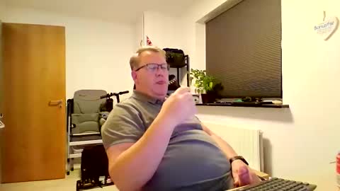 Snapshot of henrikrp1971 chatting on December 2, 2025, 7:09 pm henrikrp1971 online show from December 2, 2025, 7:09 pm