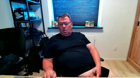 Snapshot of henrikrp1971 chatting on June 26, 2026, 8:30 am henrikrp1971 online show from June 26, 2026, 8:30 am