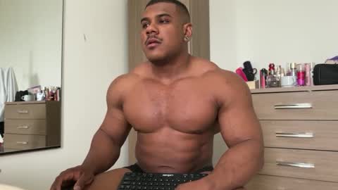 Henri online show from January 2, 2025, 9:07 pm