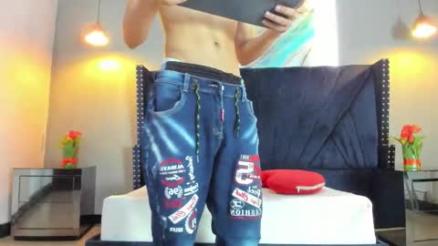 Snapshot of henry_green2 chatting on February 28, 2026, 7:48 pm Henry online show from February 28, 2026, 7:48 pm