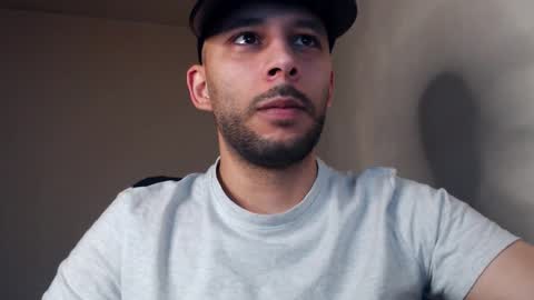 HenryAxe online show from November 2, 2025, 1:35 pm