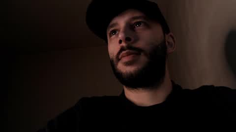 HenryAxe online show from April 6, 2026, 10:38 am