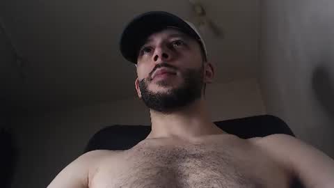 Snapshot of henryaxe chatting on June 22, 2026, 12:57 pm HenryAxe online show from June 22, 2026, 12:57 pm