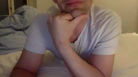 Henryhipster  sub  spank useme new Europe Twink kiss first fit kinky naughty online show from March 29, 2026, 7:25 pm