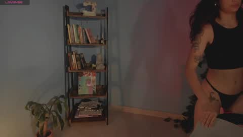 Snapshot of hera_069 chatting on April 20, 2026, 11:46 am Hello I am Valentina independent Colombian model I love sensuality and pleasure welcome online show from April 20, 2026, 11:46 am