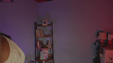 Snapshot of hera_069 chatting on April 21, 2026, 11:49 am Hello I am Valentina independent Colombian model I love sensuality and pleasure welcome online show from April 21, 2026, 11:49 am