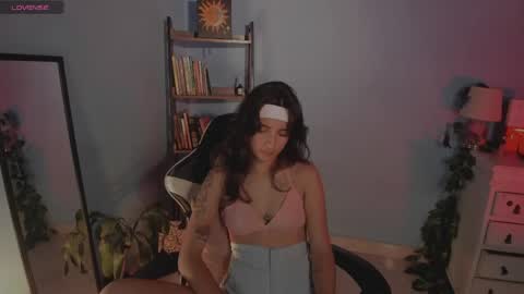 Snapshot of hera_069 chatting on April 28, 2026, 8:25 pm Hello I am Valentina independent Colombian model I love sensuality and pleasure welcome online show from April 28, 2026, 8:25 pm