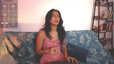 Hello I am Valentina independent Colombian model I love sensuality and pleasure welcome online show from June 28, 2026, 1:22 am