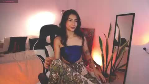 Hello I am Valentina independent Colombian model I love sensuality and pleasure welcome online show from July 31, 2026, 3:06 am