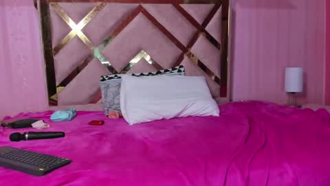 hera_elis online show from March 1, 2025, 10:53 pm