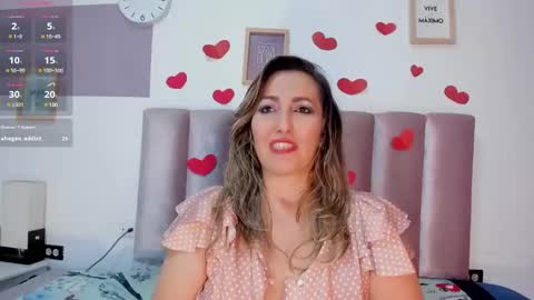 Snapshot of hera_godess chatting on February 15, 2025, 8:54 pm Hera godes online show from February 15, 2025, 8:54 pm
