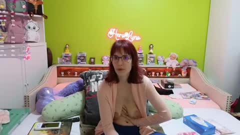 Snapshot of heraluna_ chatting on April 14, 2026, 7:53 pm HeraLuna online show from April 14, 2026, 7:53 pm