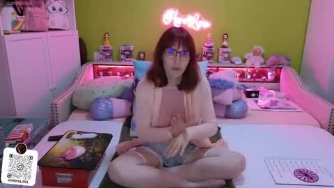 Snapshot of heraluna_ chatting on May 12, 2026, 7:33 pm HeraLuna online show from May 12, 2026, 7:33 pm
