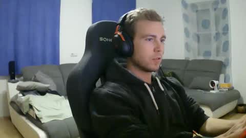 John Pearl online show from April 4, 2026, 7:44 pm