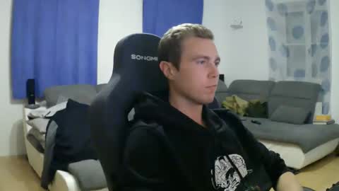 John Pearl online show from April 8, 2026, 7:03 pm