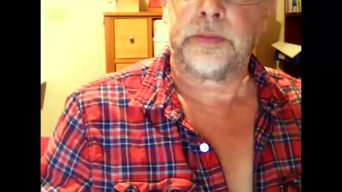 Snapshot of hereford66 chatting on October 18, 2025, 10:05 am hereford66 online show from October 18, 2025, 10:05 am