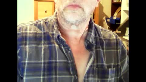 Snapshot of hereford66 chatting on April 5, 2026, 10:45 am hereford66 online show from April 5, 2026, 10:45 am