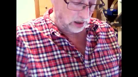 Snapshot of hereford66 chatting on April 6, 2026, 2:18 pm hereford66 online show from April 6, 2026, 2:18 pm