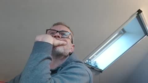 hering76 online show from March 15, 2026, 7:25 am