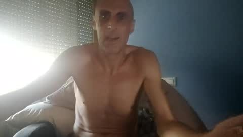 Snapshot of hermeticoo chatting on August 3, 2026, 5:06 pm hermeticoo online show from August 3, 2026, 5:06 pm