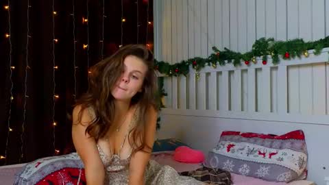 Nicole online show from February 28, 2026, 12:22 am