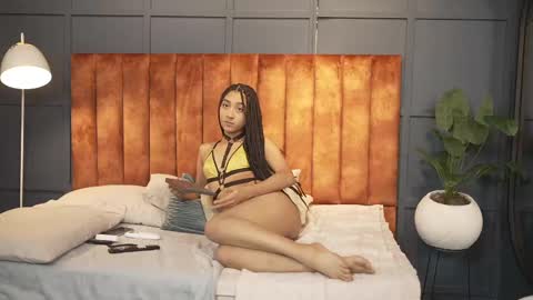 Hermione Scott online show from January 4, 2025, 12:49 pm