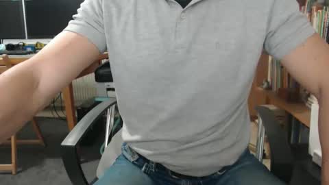 hero0111 online show from September 10, 2025, 4:51 pm