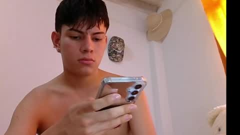 Snapshot of herrerabuitragroedwin chatting on May 18, 2026, 3:51 pm valentin 123 online show from May 18, 2026, 3:51 pm