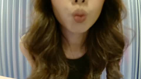 Snapshot of hersheys_aran chatting on July 19, 2026, 6:50 am Aran online show from July 19, 2026, 6:50 am