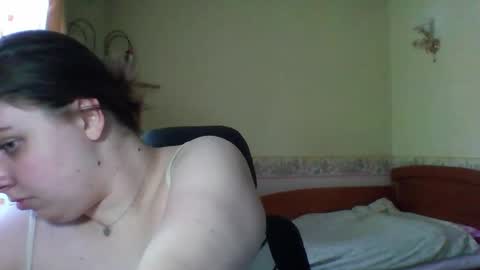hess_luna_ online show from May 26, 2026, 9:05 am