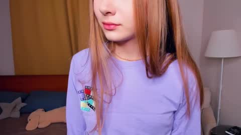 Snapshot of hettiereimel chatting on November 28, 2025, 7:05 pm Linda online show from November 28, 2025, 7:05 pm