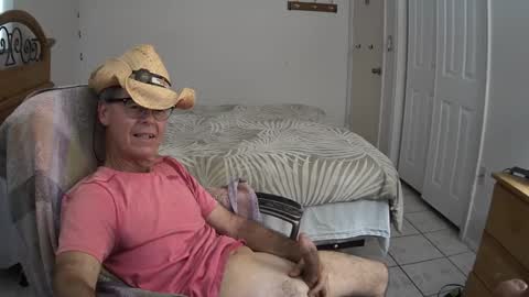 hewes1 online show from February 3, 2025, 7:00 pm