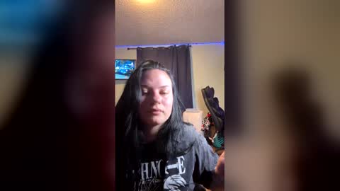 Hexedbymommy online show from May 28, 2026, 7:16 am