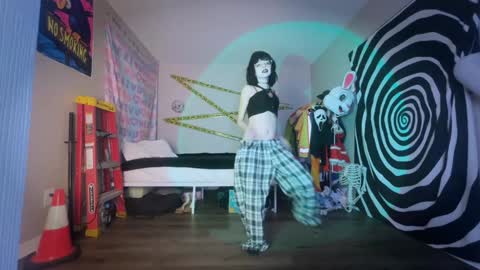 salem online show from September 25, 2025, 5:44 am