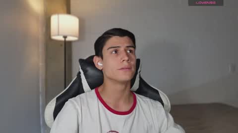 hey_cesard online show from April 21, 2026, 6:55 pm