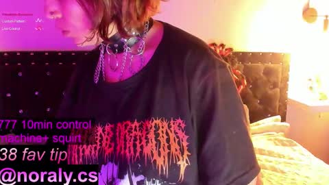 Noraly  online show from October 19, 2025, 4:13 am