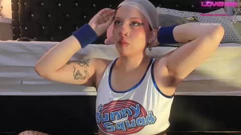 Noraly  online show from January 16, 2026, 4:49 am