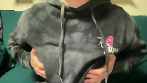 Snapshot of heybluebabe chatting on February 20, 2025, 1:40 pm Blue online show from February 20, 2025, 1:40 pm