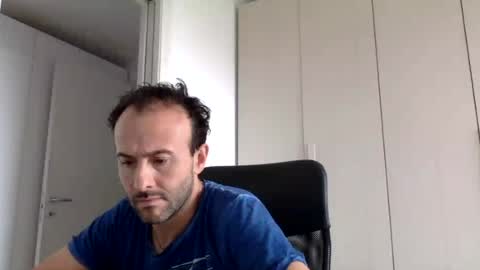 Snapshot of hhombre chatting on July 23, 2026, 8:12 am hhombre online show from July 23, 2026, 8:12 am