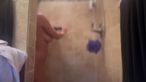Snapshot of hi_im_olivia chatting on June 27, 2026, 2:23 pm Hi Im Olivia online show from June 27, 2026, 2:23 pm