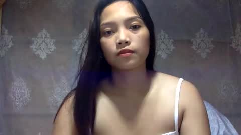 hi_there99 online show from October 2, 2025, 3:02 am