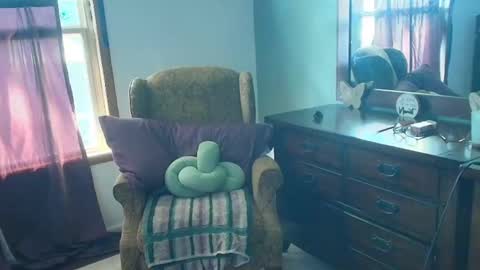 hidden_gold_milf online show from September 28, 2025, 2:33 pm