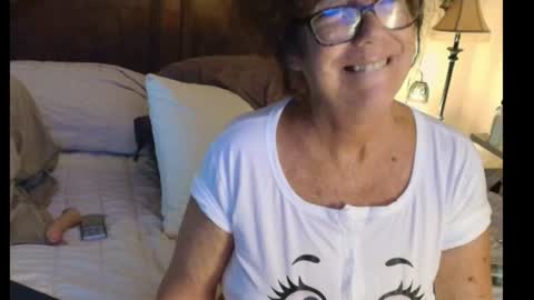 hidden_gold_milf online show from July 14, 2026, 2:05 am